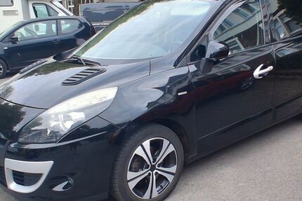 Renault Scenic 179.000 km 2.999 &euro; Herne 44649