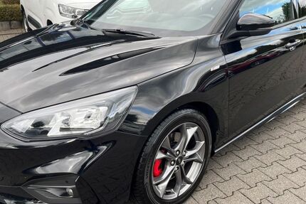 Ford Focus 99.132 km 16.697 &euro; Wipperfürth 51688