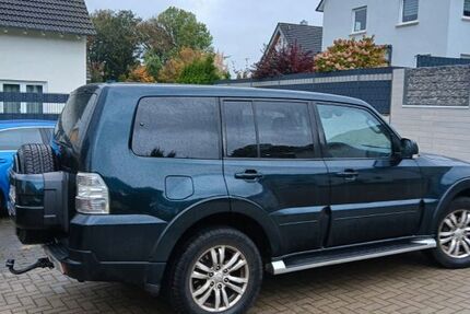 Mitsubishi Pajero 305.000 km 9.900 &euro; Hagen 58135