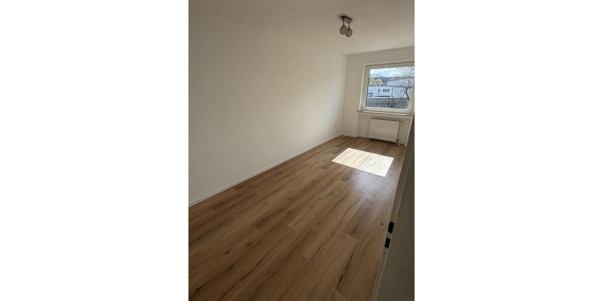 Etagenwohnung Schwerte - 4 Zimmer, 92 m&sup2;, 875&euro; | Angebot:25960176
