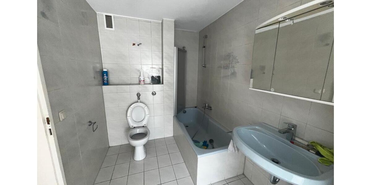 Dachgeschoßwohnung Dortmund - 4 Zimmer, 70 m&sup2;, 700&euro; | Angebot:25853053