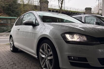 VW Golf 136.000 km 12.300 &euro; Remscheid 42855