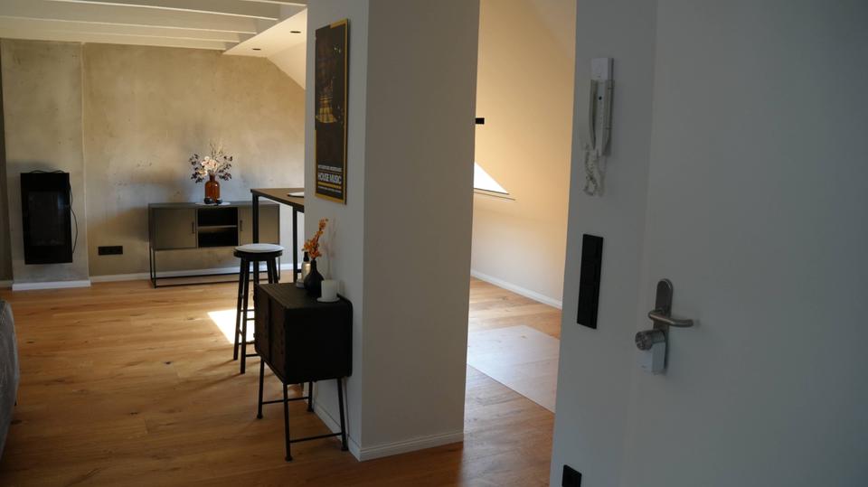 Dachgeschoßwohnung Wuppertal Elberfeld - 2 Zimmer, 65 m&sup2;, 1.000&euro; | Angebot:27619499