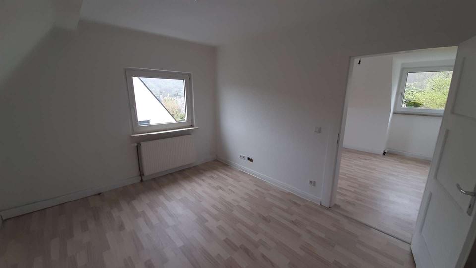 Etagenwohnung Altena - 4 Zimmer, 80 m&sup2;, 420&euro; | Angebot:23511594