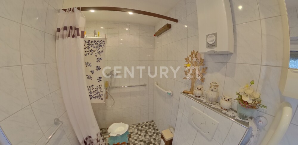 Aufgepasst! Entwicklungsfähiges Zinshaus mit angrenzendem Bau-Gewerbegrundstück - Mehrfamilienhaus, Wohnhaus Castrop-Rauxel Habinghorst Rauxel Habinghorst | Angebot:23544542