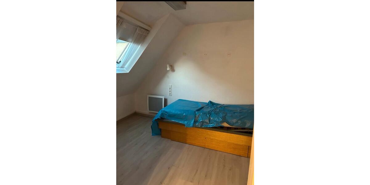 Dachgeschoßwohnung Balve - 3 Zimmer, 75 m&sup2;, 500&euro; | Angebot:23735715