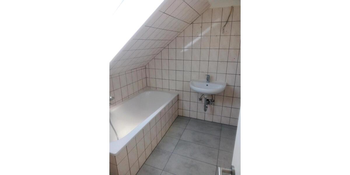 Dachgeschoßwohnung Fröndenberg (Ruhr) - 2 Zimmer, 57 m&sup2;, 525&euro; | Angebot:26598053