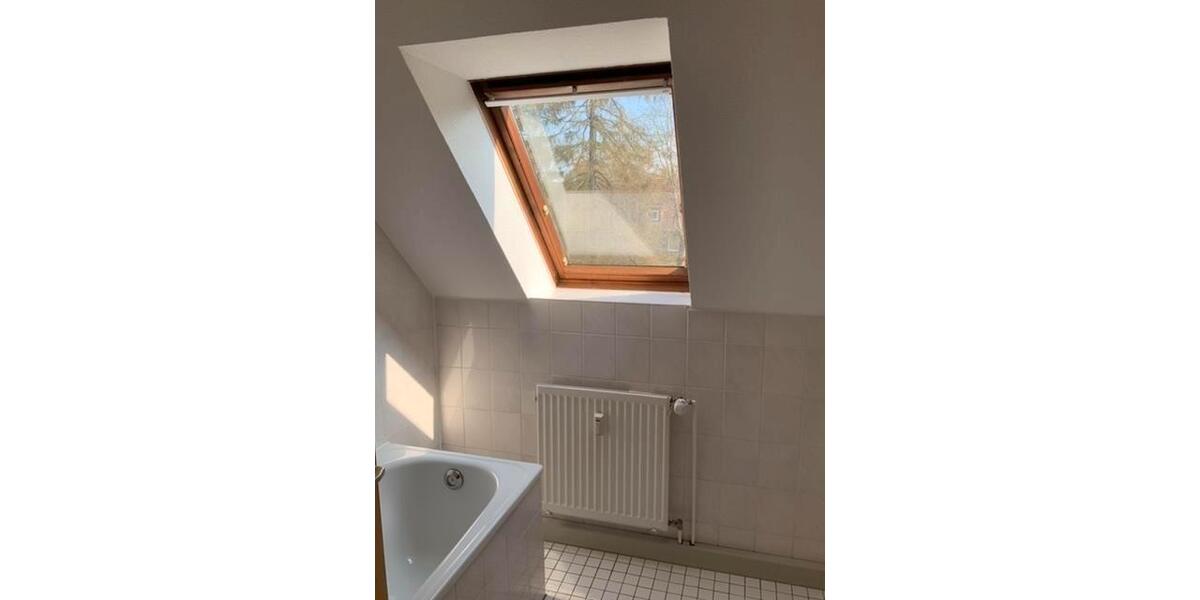 Dachgeschoßwohnung Herne Wanne - 3 Zimmer, 67 m&sup2;, 424&euro; | Angebot:22511290
