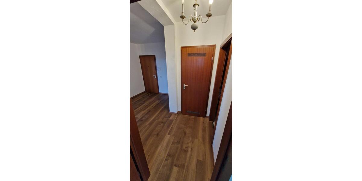 Etagenwohnung Radevormwald - 1 Zimmer, 82 m&sup2;, 585&euro; | Angebot:25174373