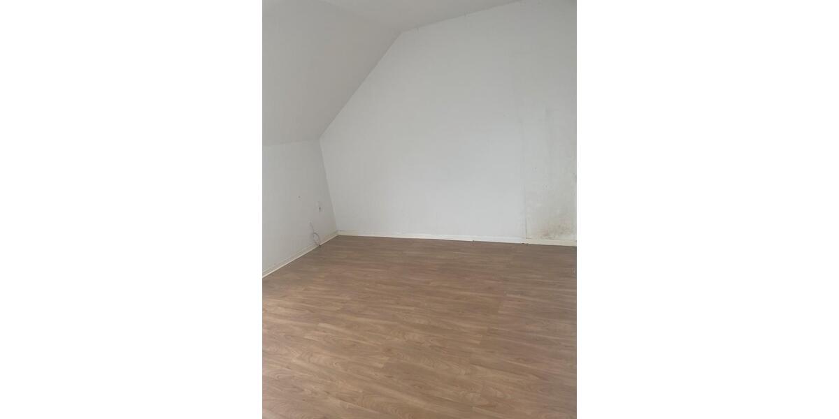 Etagenwohnung Lünen Brambauer - 3 Zimmer, 81 m&sup2;, 775&euro; | Angebot:26596485