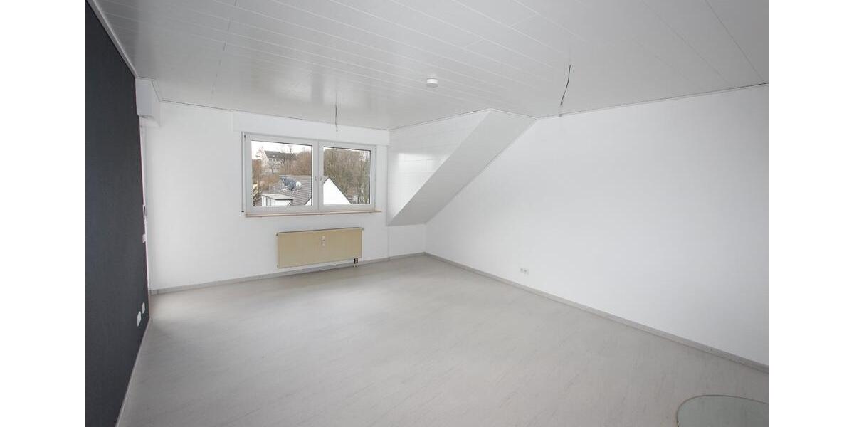 Dachgeschoßwohnung Lüdenscheid Staberg - 3 Zimmer, 79 m&sup2;, 710&euro; | Angebot:27624450