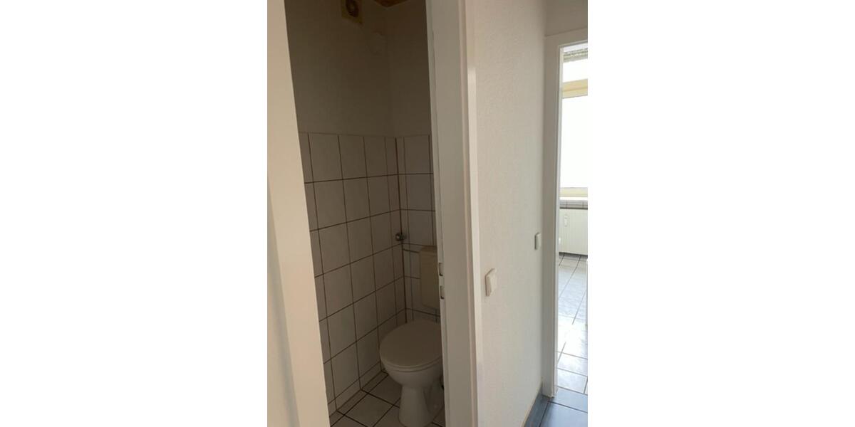 Erdgeschoßwohnung Wuppertal Unterbarmen - 3 Zimmer, 100 m&sup2;, 800&euro; | Angebot:23904688