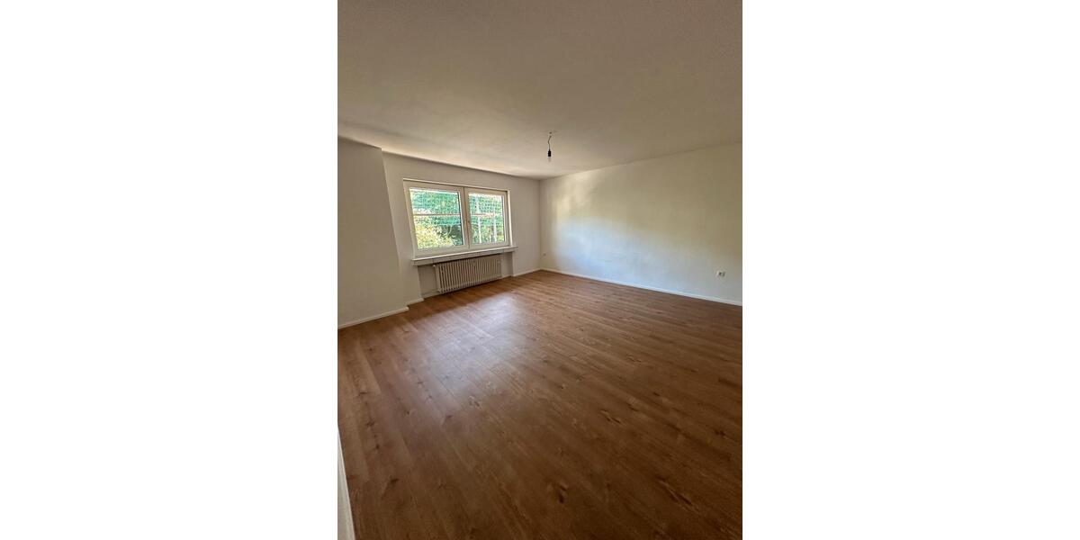 Etagenwohnung Schalksmühle - 3 Zimmer, 79 m&sup2;, 900&euro; | Angebot:27617604