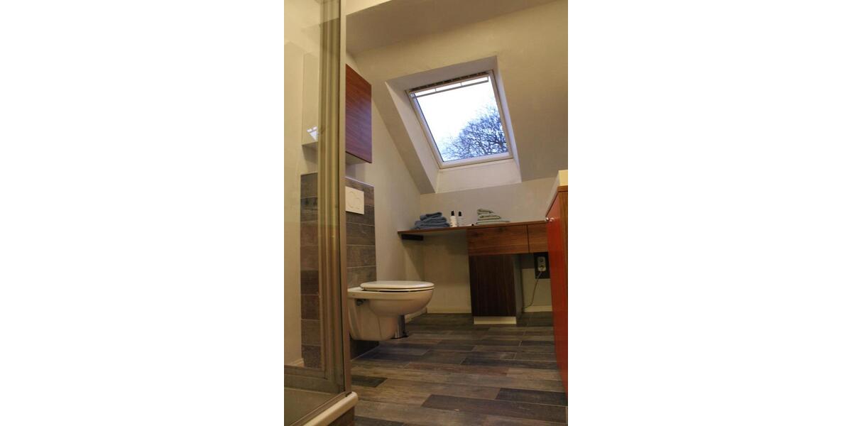 Dachgeschoßwohnung Wuppertal Elberfeld - 4 Zimmer, 109 m&sup2;, 1.200&euro; | Angebot:25882839