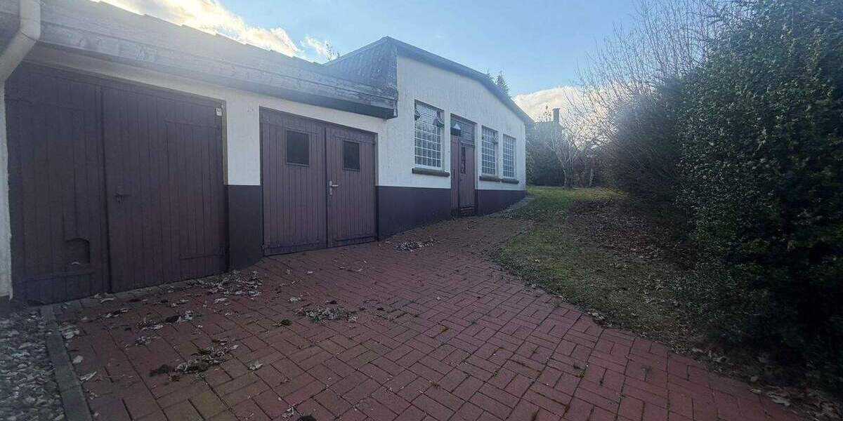 Doppelhaushälfte Lüdenscheid Staberg - 1 Zimmer, 229 m&sup2;, 199.000&euro; | Angebot:25769123