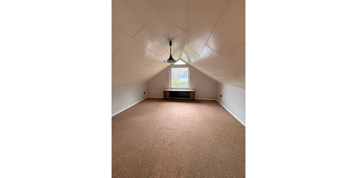 Einfamilienhaus Witten Rüdinghausen - 7 Zimmer, 140 m&sup2;, 430.000&euro; | Angebot:24090504