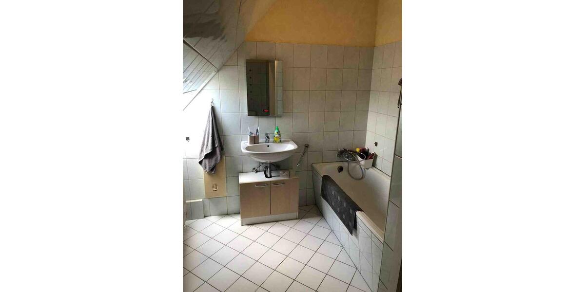 Dachgeschoßwohnung Hagen Hagen-Mitte - 2 Zimmer, 64 m&sup2;, 450&euro; | Angebot:26349074