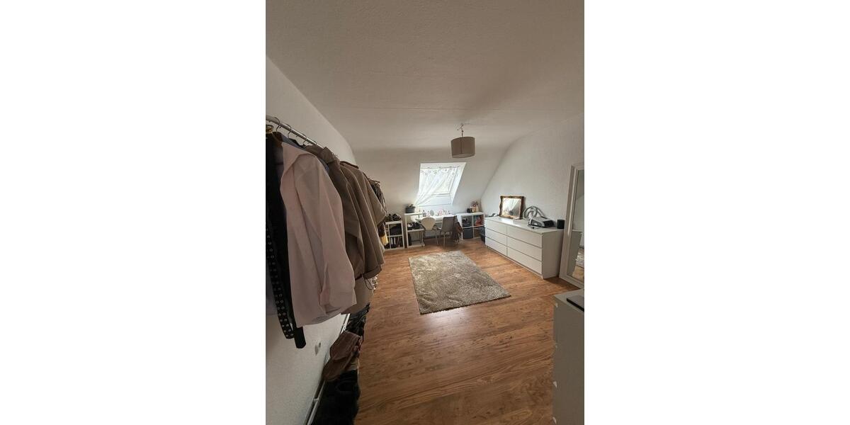 Dachgeschoßwohnung Bochum Bochum-Ost - 3 Zimmer, 88 m&sup2;, 920&euro; | Angebot:25982680