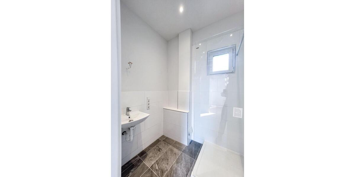 Etagenwohnung Wuppertal Cronenberg - 2 Zimmer, 67 m&sup2;, 550&euro; | Angebot:24778743