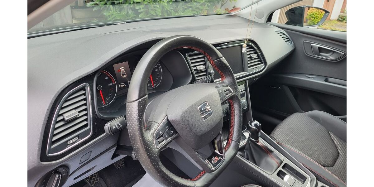 Seat Leon 77.100 km 13.800 &euro; Dortmund 44269
