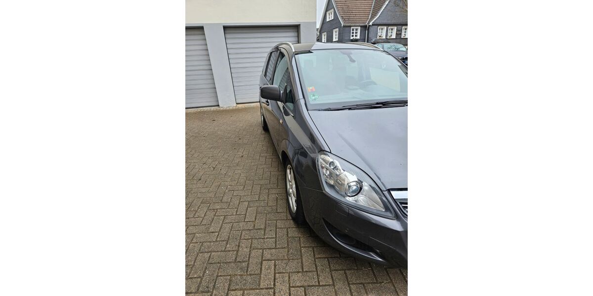 Opel Zafira 204.000 km 3.700 &euro; Velbert 42553
