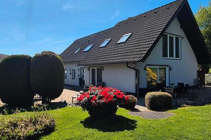 Haus Hückeswagen - 16 Zimmer, 241 m&sup2;, 655.000&euro; | Angebot:27147052