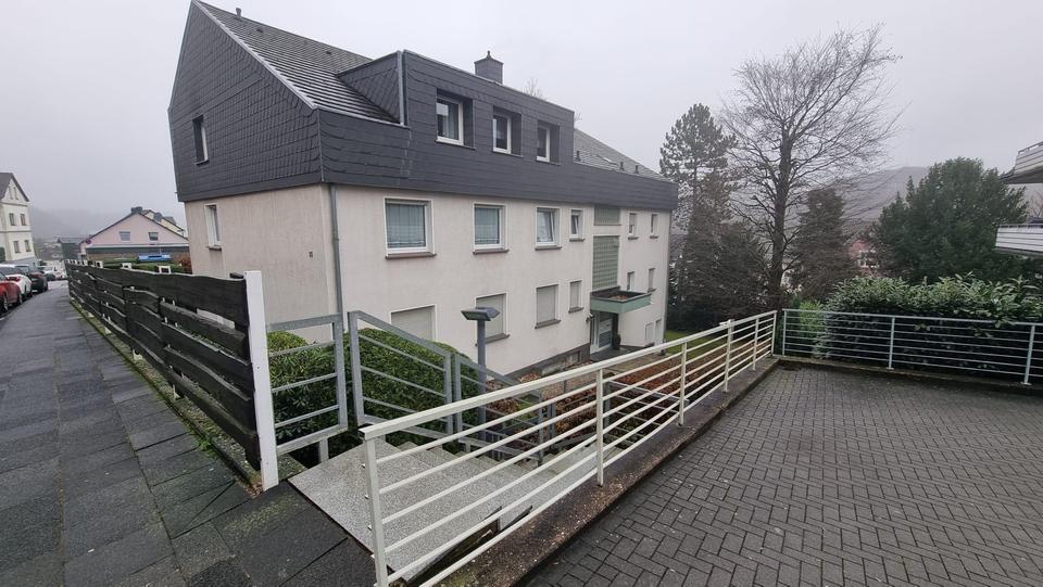 Erdgeschoßwohnung Hagen Hohenlimburg - 3 Zimmer, 93 m&sup2;, 595&euro; | Angebot:26630936