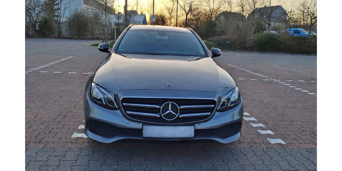 Mercedes-Benz E 220 135.000 km 20.900 &euro; Wuppertal 42277