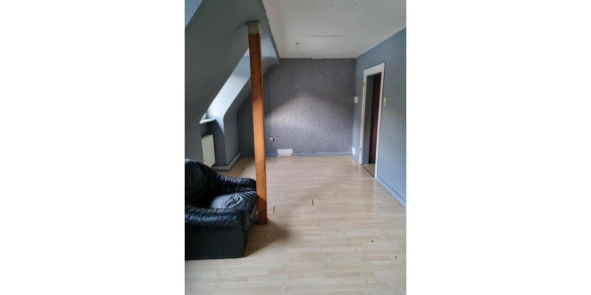 Dachgeschoßwohnung Altena - 4 Zimmer, 80 m&sup2;, 400&euro; | Angebot:25933430