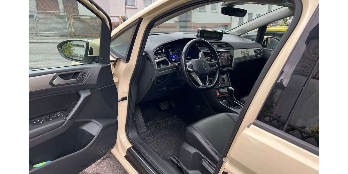 VW Touran 219.000 km 16.290 &euro; Remscheid 42853