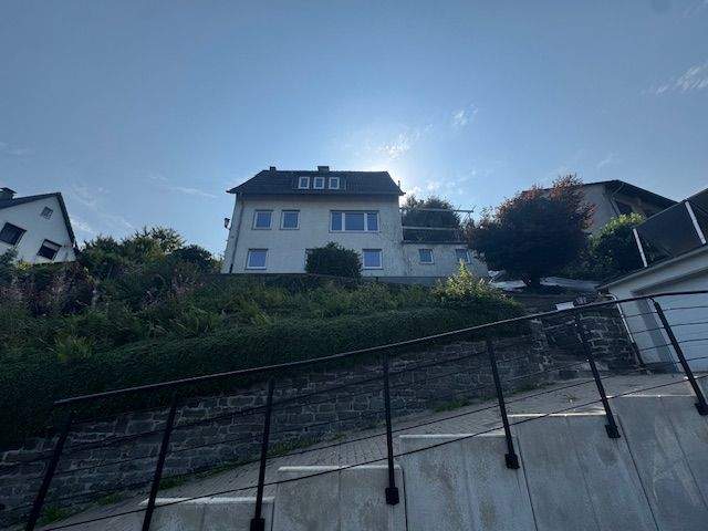 Einfamilienhaus Altena - 8 Zimmer, 170 m&sup2;, 299.900&euro; | Angebot:25685546