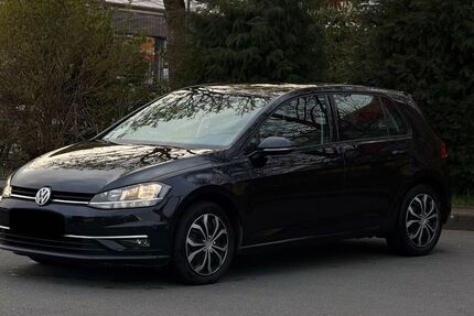 VW Golf 99.000 km 15.900 &euro; Wuppertal 42279