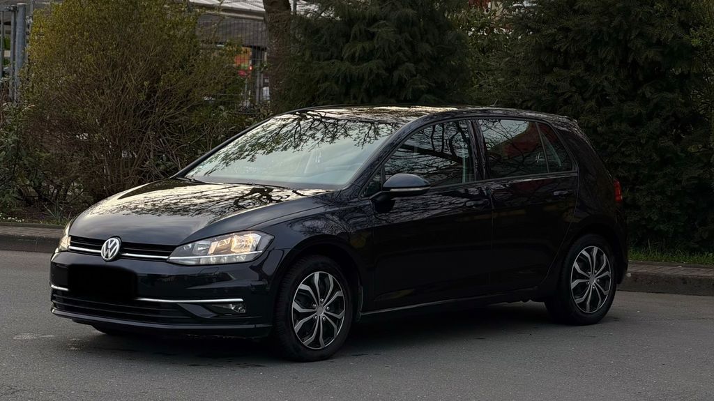 VW Golf 99.000 km 15.900 &euro; Wuppertal 42279