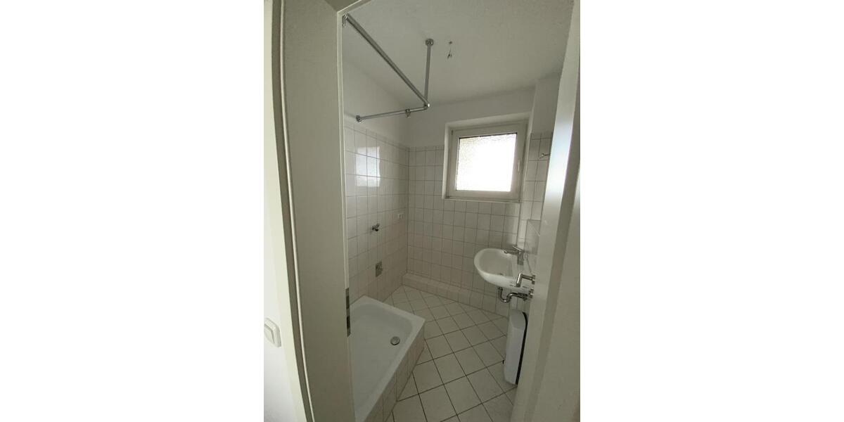 Etagenwohnung Remscheid Lüttringhausen - 3 Zimmer, 77 m&sup2;, 469&euro; | Angebot:25963909
