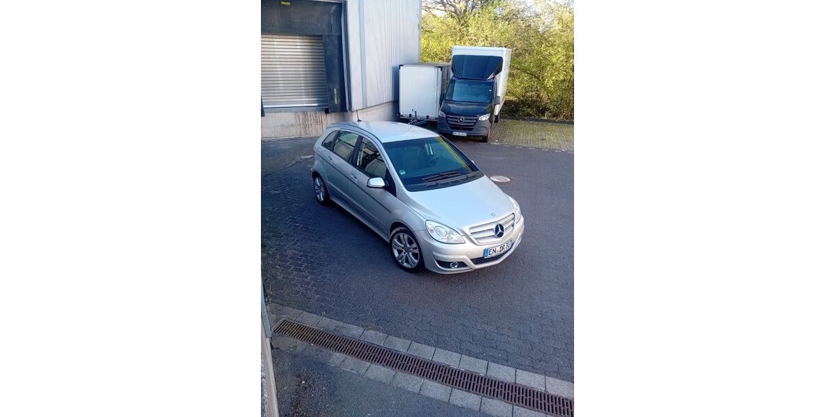 Mercedes-Benz B 180 235.000 km 3.900 &euro; Schwelm 58332