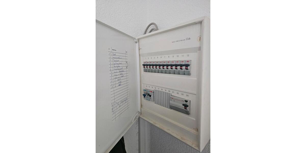 Erdgeschoßwohnung Remscheid - 4 Zimmer, 130 m&sup2;, 260.000&euro; | Angebot:26697110