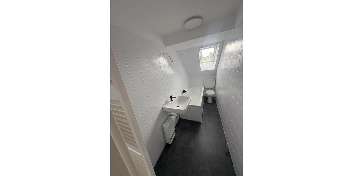 Dachgeschoßwohnung Wuppertal Brill - 4 Zimmer, 95 m&sup2;, 950&euro; | Angebot:26621373