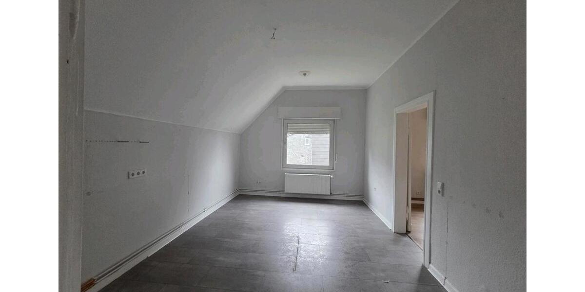 Einfamilienhaus Remscheid Remscheid-Süd - 7 Zimmer, 162 m&sup2;, 2.000&euro; | Angebot:26020621