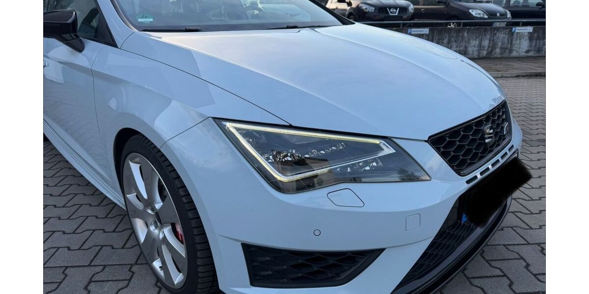Seat Leon 122.500 km 15.990 &euro; Dortmund 44379