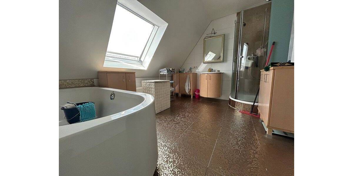 Reihenhaus Lüdenscheid - 3 Zimmer, 90 m&sup2;, 215.000&euro; | Angebot:26740325
