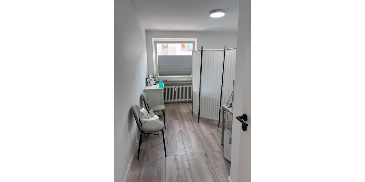Etagenwohnung Remscheid Gemarkung Bergisch Born - 3 Zimmer, 90 m&sup2;, 1.280&euro; | Angebot:25961270