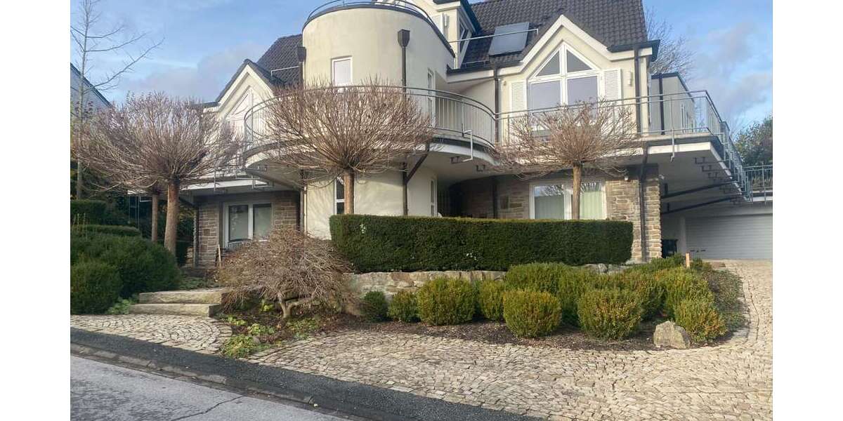 Einfamilienhaus Neuenrade - 8 Zimmer, 328 m&sup2;, 530.000&euro; | Angebot:27603944