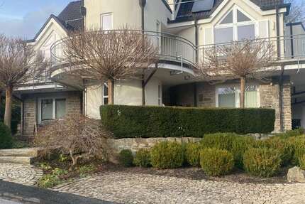 Haus Neuenrade - 8 Zimmer, 328 m&sup2;, 530.000&euro; | Angebot:27603944