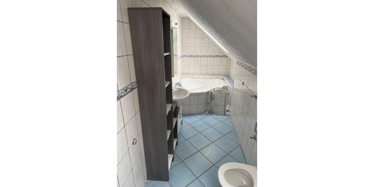 Dachgeschoßwohnung Remscheid Remscheid-Süd - 4.5 Zimmer, 115 m&sup2;, 930&euro; | Angebot:24890838