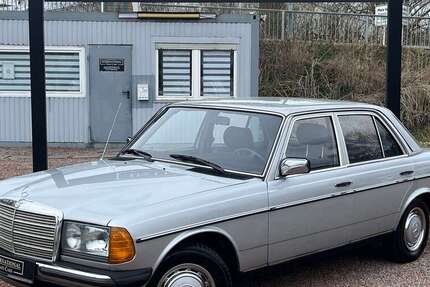 Mercedes-Benz 240 274.553 km 9.000 &euro; Menden (Sauerland) 58706