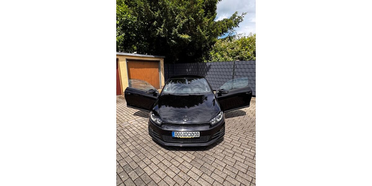 VW Scirocco 109.200 km 10.499 &euro; Dortmund 44369