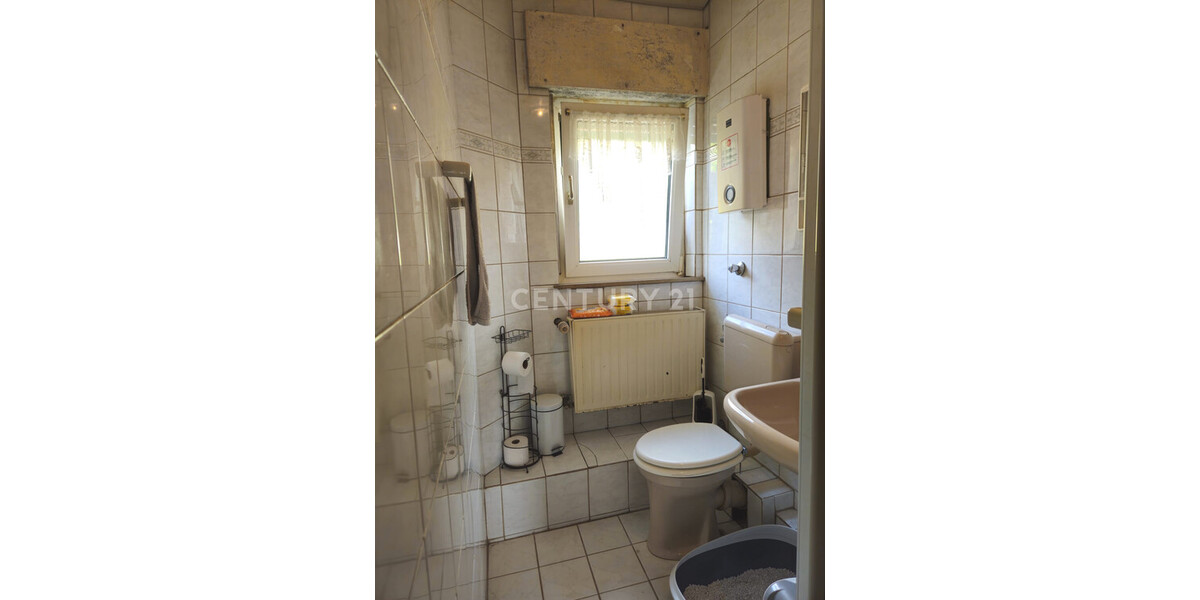 Zweifamilienhaus für Handwerker in ruhiger Lage - Zweifamilienhaus Lüdenscheid Othlinghausen | Angebot:22217309