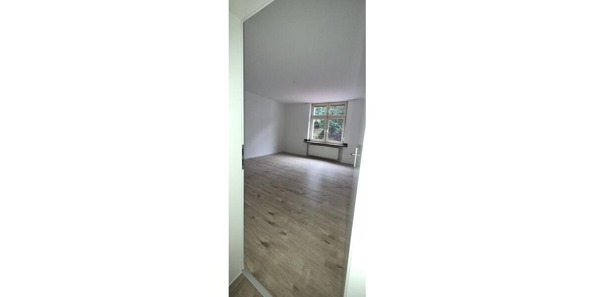 Etagenwohnung Wuppertal Barmen - 2 Zimmer, 80 m&sup2;, 720&euro; | Angebot:25125204