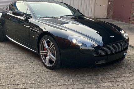 Aston Martin V8 Vantage 96.700 km 52.000 &euro; Holzwickede 59439
