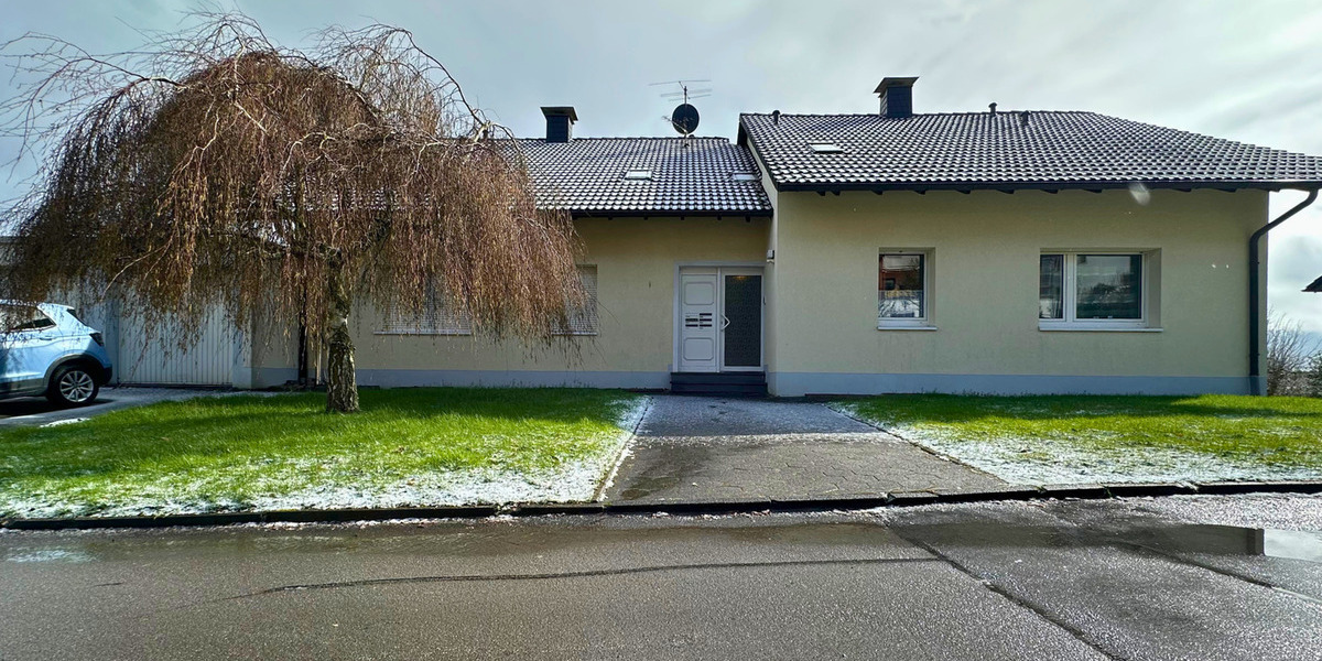 Etagenwohnung Balve - 3 Zimmer, 86 m&sup2;, 750&euro; | Angebot:26018017